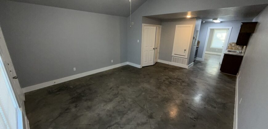 1014 (B) S. 10th Temple, TX 76504