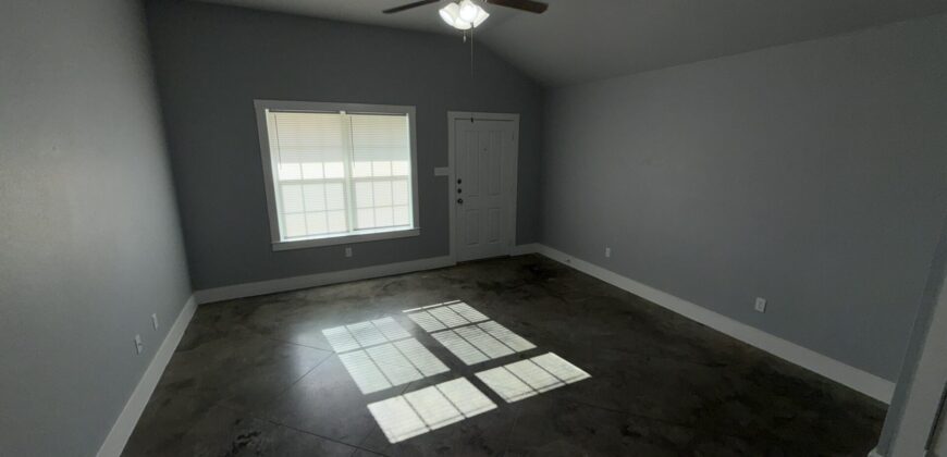 1014 (B) S. 10th Temple, TX 76504