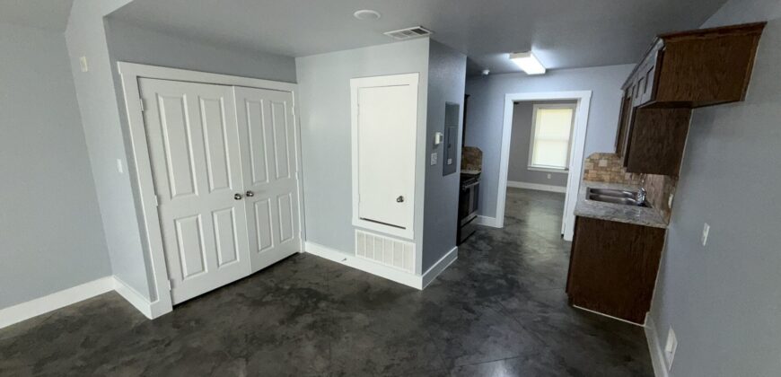 1014 (B) S. 10th Temple, TX 76504
