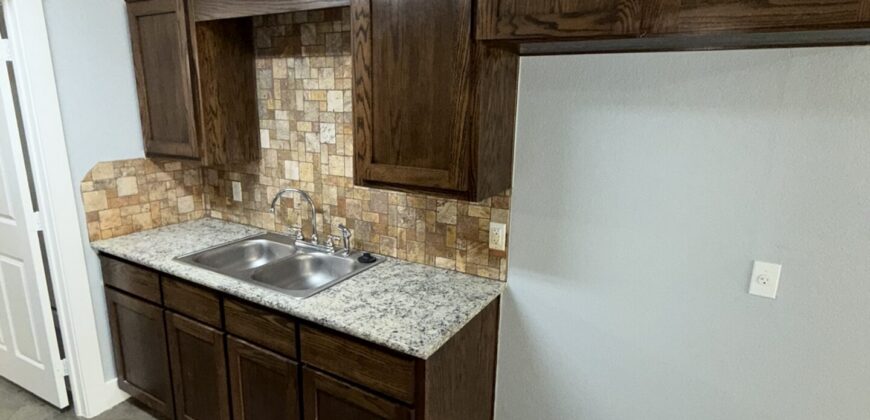 1014 (B) S. 10th Temple, TX 76504