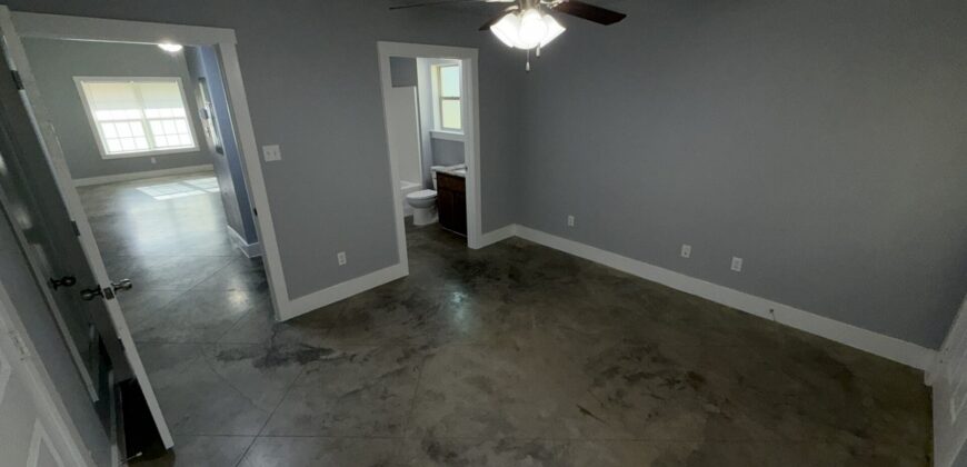 1014 (B) S. 10th Temple, TX 76504