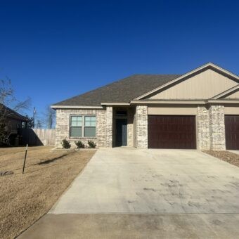 2438 Briar Hollow Dr Temple, TX 76502