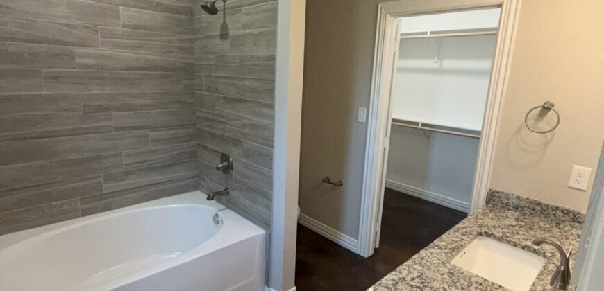 2435 Briar Hollow Dr Temple, TX 76502