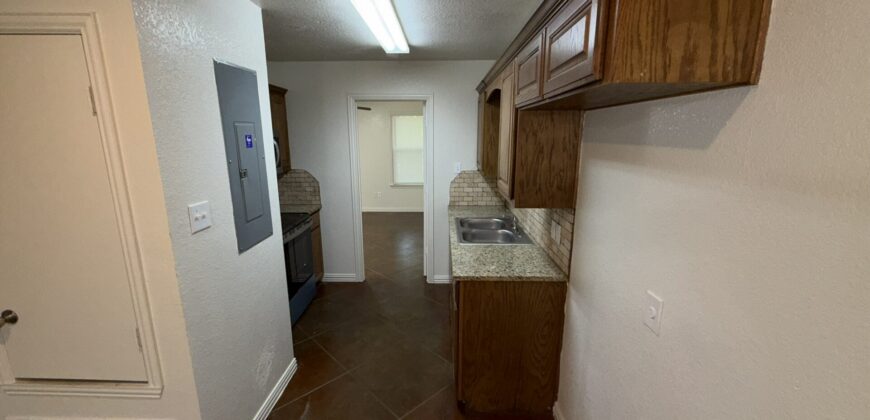 1104 (B) S. MLK Temple, Tx 76504